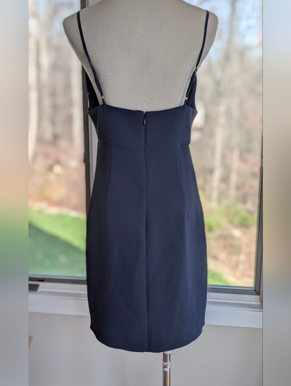 Wilfred Aritzia Navy V-Neck Fitted Slip Mini Minimalist Dress Sz 6 - Picture 4 of 7